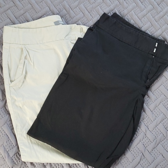 Pair of ladies capris - Picture 1 of 3